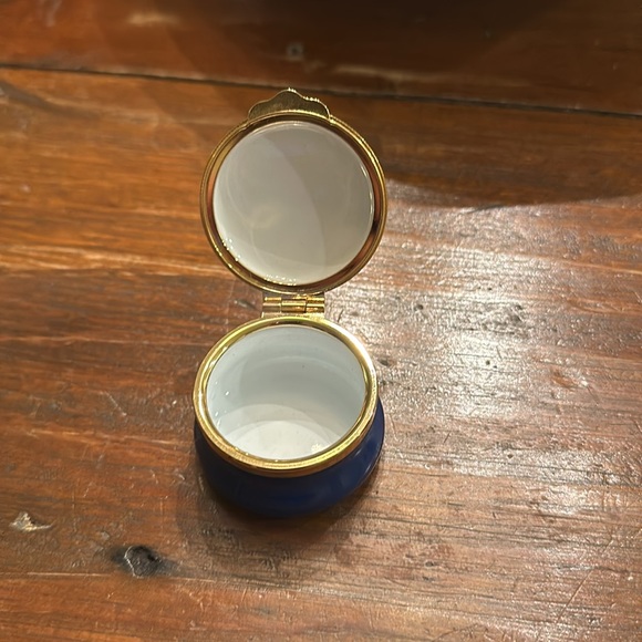 Authentic Alastor Enamel trinket box - Picture 3 of 7